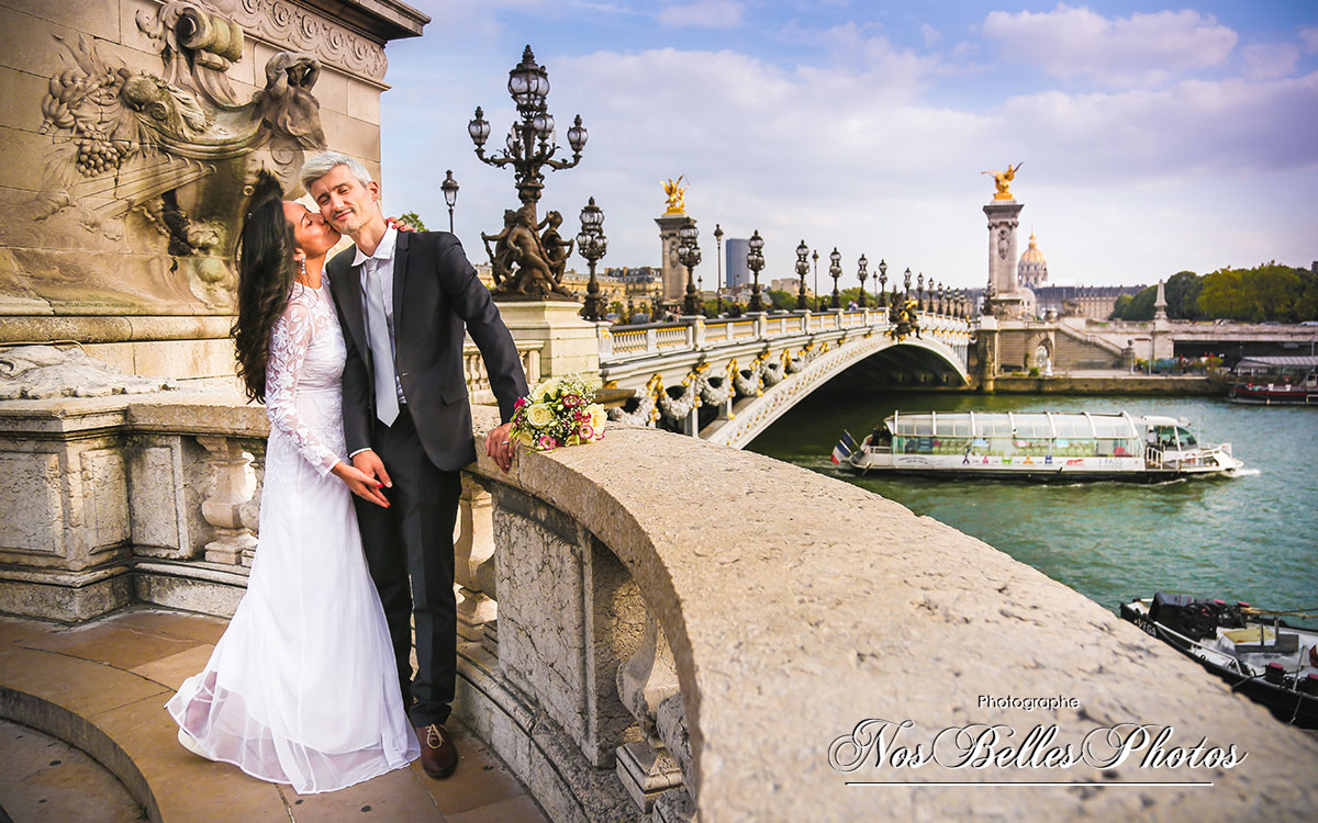 Séance photo en couple à Paris, photographe couple Paris
